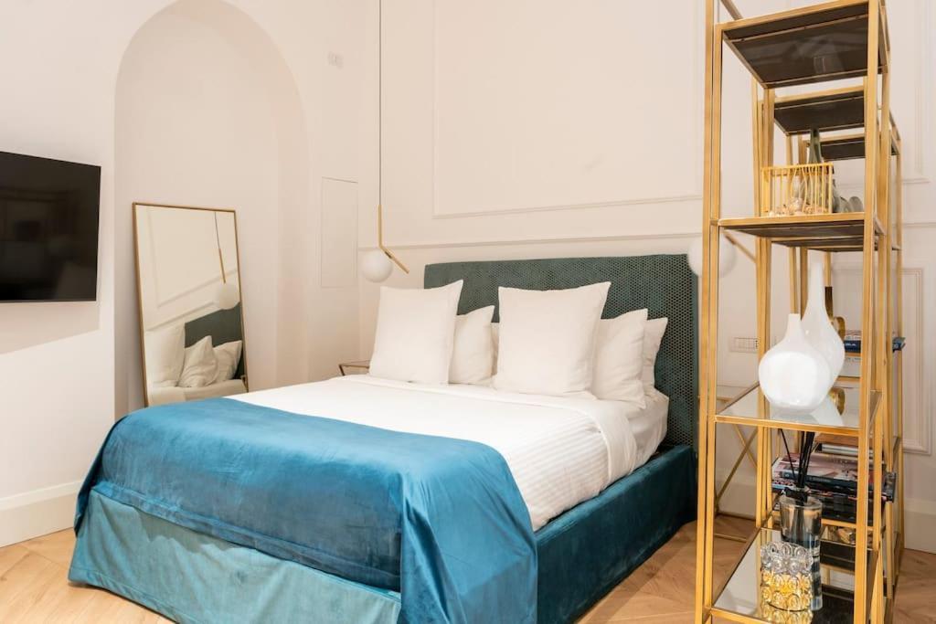 La Scala Suite-Luxury Apartment Milan Bagian luar foto