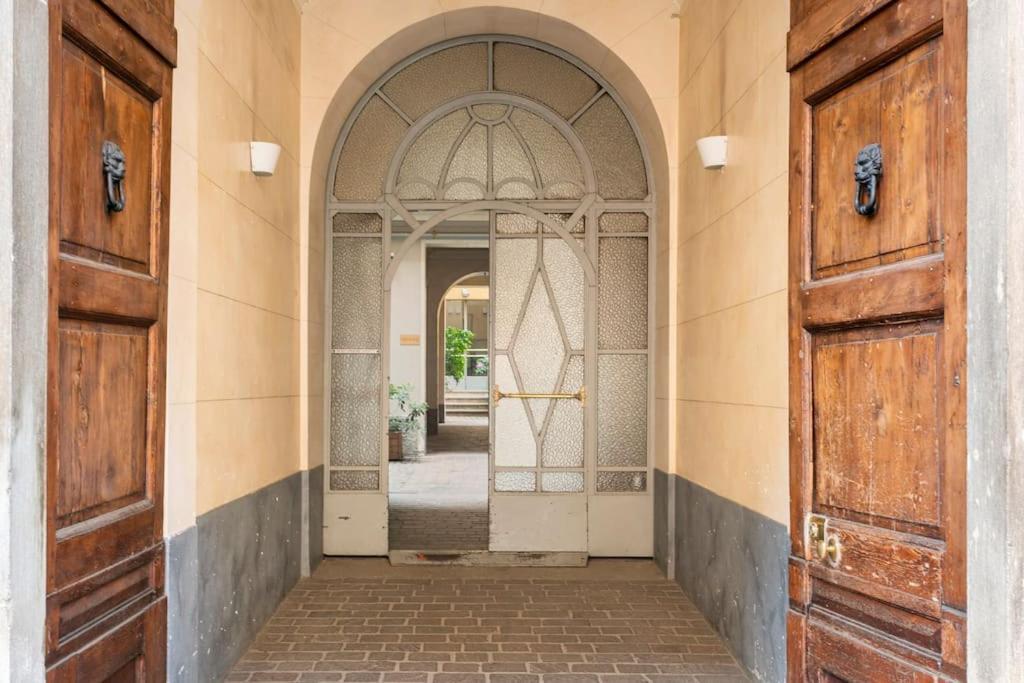 La Scala Suite-Luxury Apartment Milan Bagian luar foto